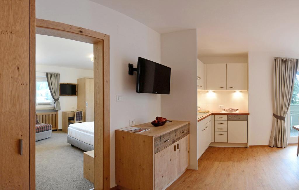 Residence Hotel Fever Ortisei Rum bild